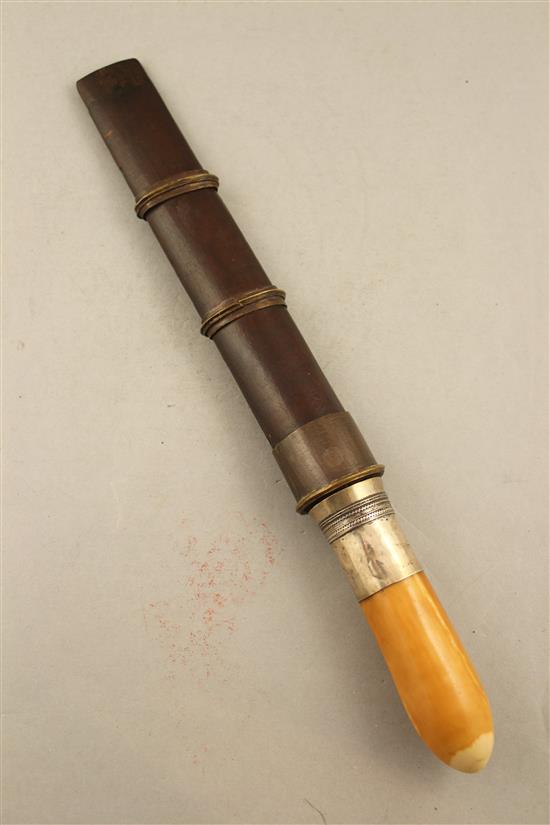 A Burmese dagger or dha, overall 13.25in